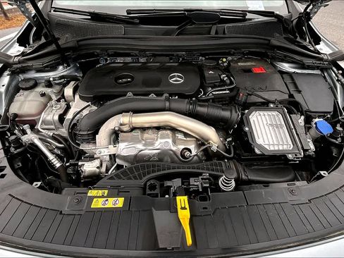 Certified 2025 Mercedes-Benz GLA 250 image 32