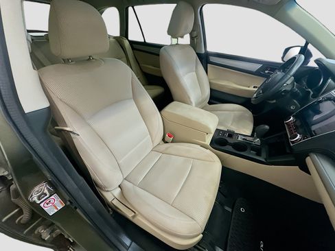 Used 2019 Subaru Outback 2.5i Premium AWD/4WD image 32