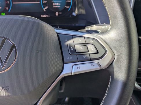 Used 2024 Volkswagen Atlas Cross Sport SE image 20