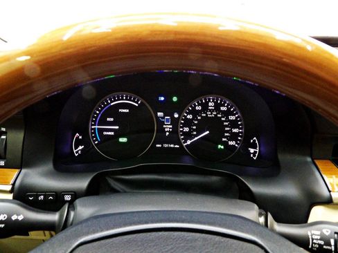 Used 2014 Lexus ES 300h w/ Luxury Package w/Bamboo Trim FWD image 15