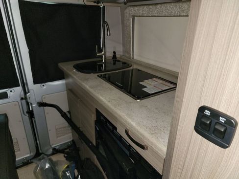 Used 2021 RAM ProMaster 3500 w/ Convenience Group FWD image 11