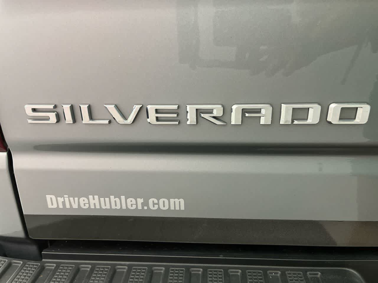 Used 2024 Chevrolet Silverado 1500 LTZ AWD/4WD image 11