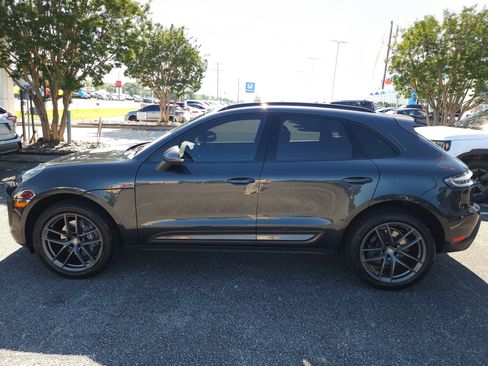 Used 2025 Porsche Macan Turbo AWD/4WD image 8
