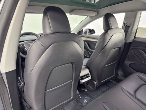 Used 2023 Tesla Model 3 Standard Range image 33