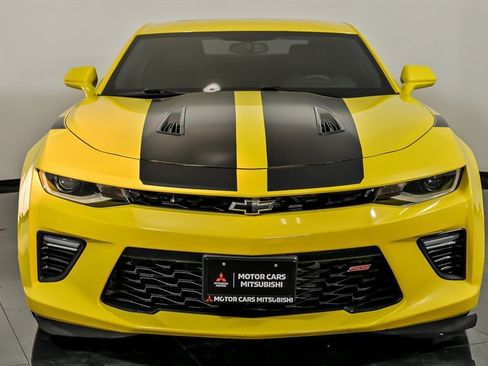 Used 2017 Chevrolet Camaro SS RWD image 4