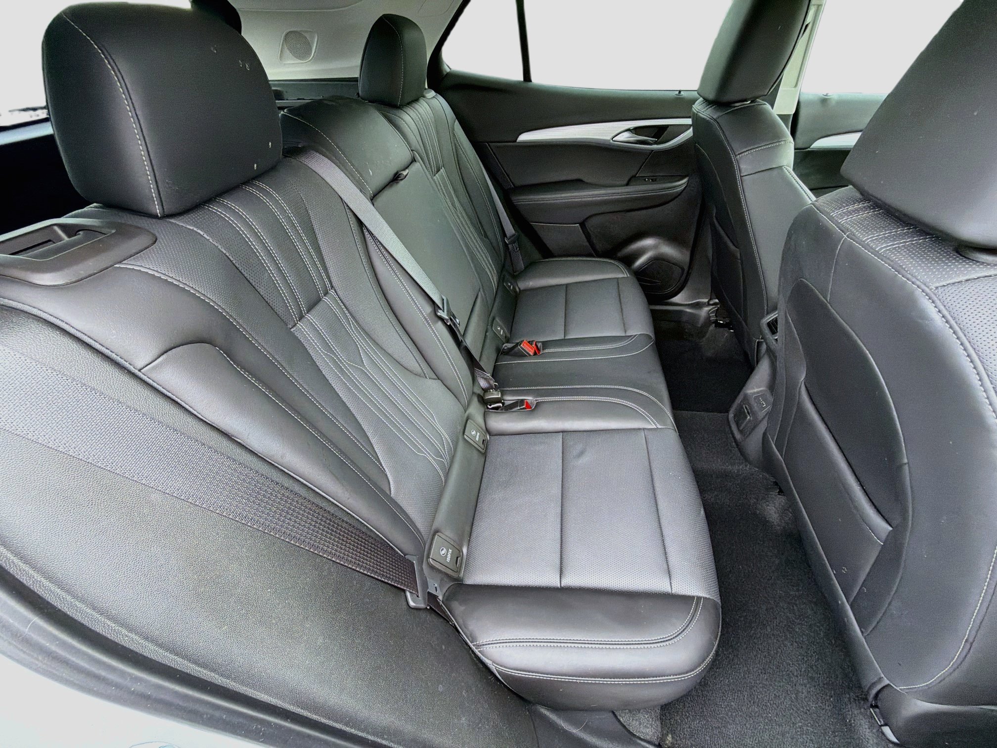 Used 2024 Buick Envision Avenir AWD/4WD image 29