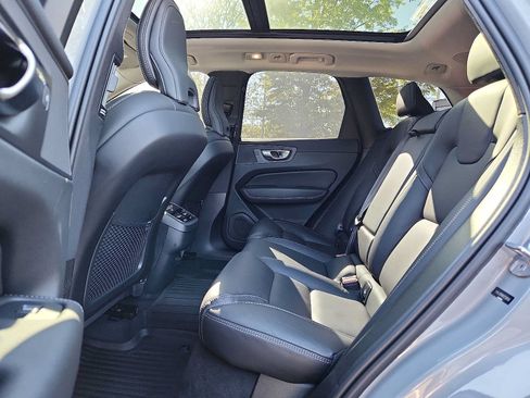 Certified 2024 Volvo XC60 B5 Ultimate w/ Protection Package Premier AWD/4WD image 8