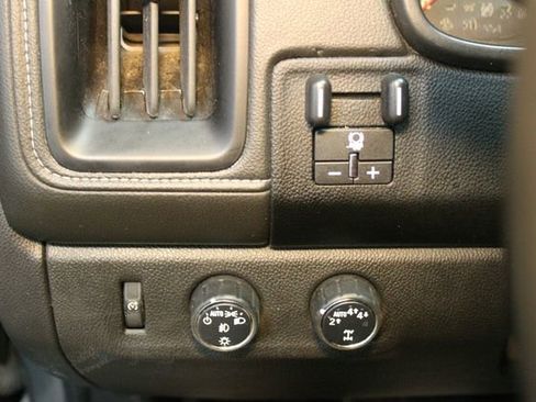 Used 2022 GMC Canyon Denali image 19