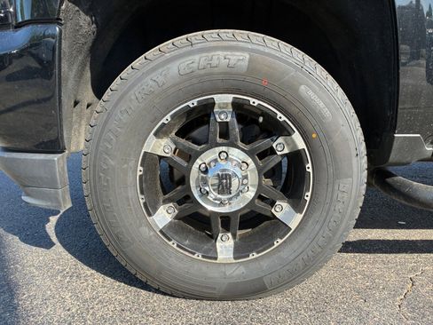 Used 2018 Chevrolet Silverado 1500 LT w/ All Star Edition AWD/4WD image 19