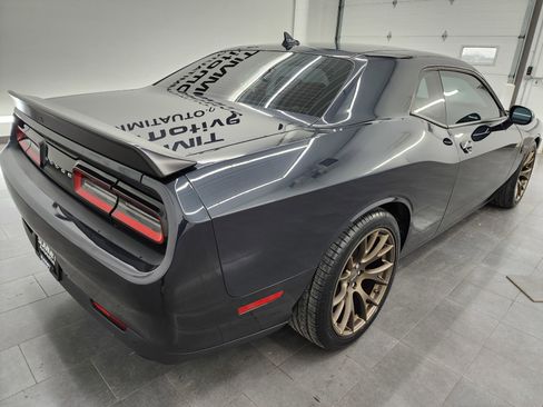 Used 2017 Dodge Challenger SRT Hellcat RWD image 5