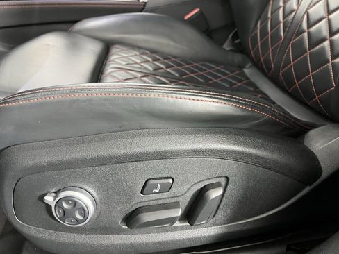 Used 2023 Audi S4 Premium Plus w/ Premium Plus Package image 28