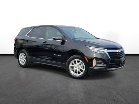 Used 2024 Chevrolet Equinox LT image 1