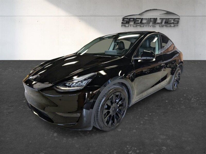 Used 2023 Tesla Model Y Long Range AWD/4WD image 5
