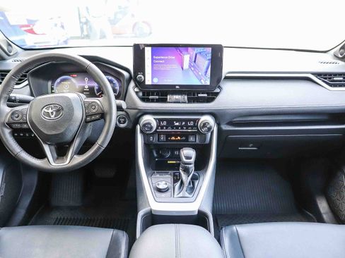 Used 2023 Toyota RAV4 XSE AWD/4WD image 14