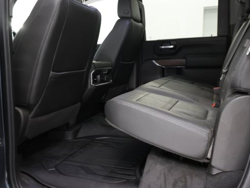 Used 2020 GMC Sierra 2500 Denali w/ Denali Ultimate Package AWD/4WD image 9