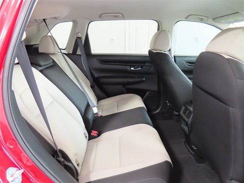 Used 2025 Honda CR-V LX image 31