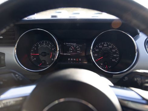 Used 2017 Ford Mustang Premium image 20