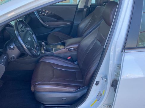 Used 2014 Hyundai Azera Limited w/ Option Group 02 FWD image 15