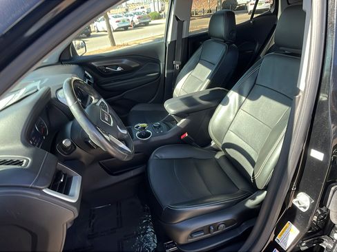 Certified 2022 GMC Terrain SLT w/ Infotainment Package II image 10