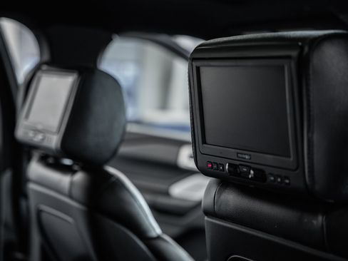 Used 2020 Ford Explorer ST w/ ST Street Pack image 44