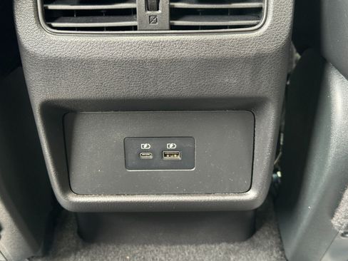 Used 2023 Nissan Rogue SV w/ SV Premium B Package FWD image 30