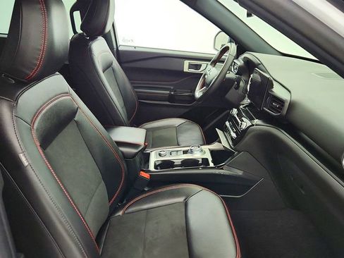 Used 2023 Ford Explorer ST-Line image 24