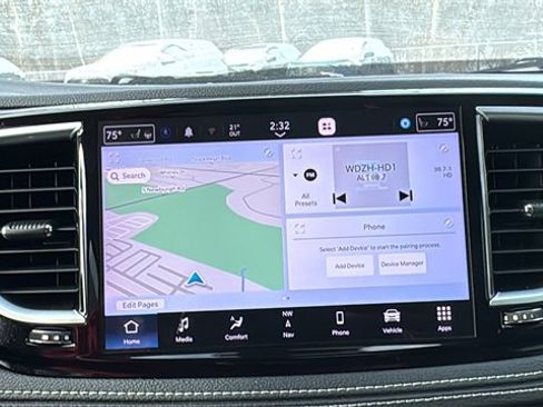 Used 2022 Chrysler Pacifica Limited image 24