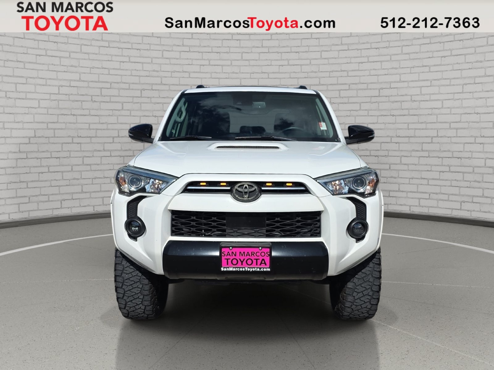 Used 2020 Toyota 4Runner Venture w/ Moonroof Package AWD/4WD image 2