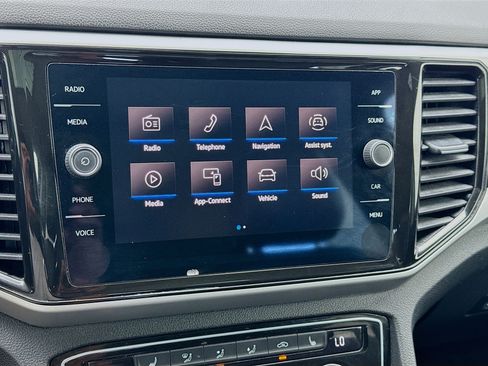 Used 2022 Volkswagen Atlas SE FWD image 9
