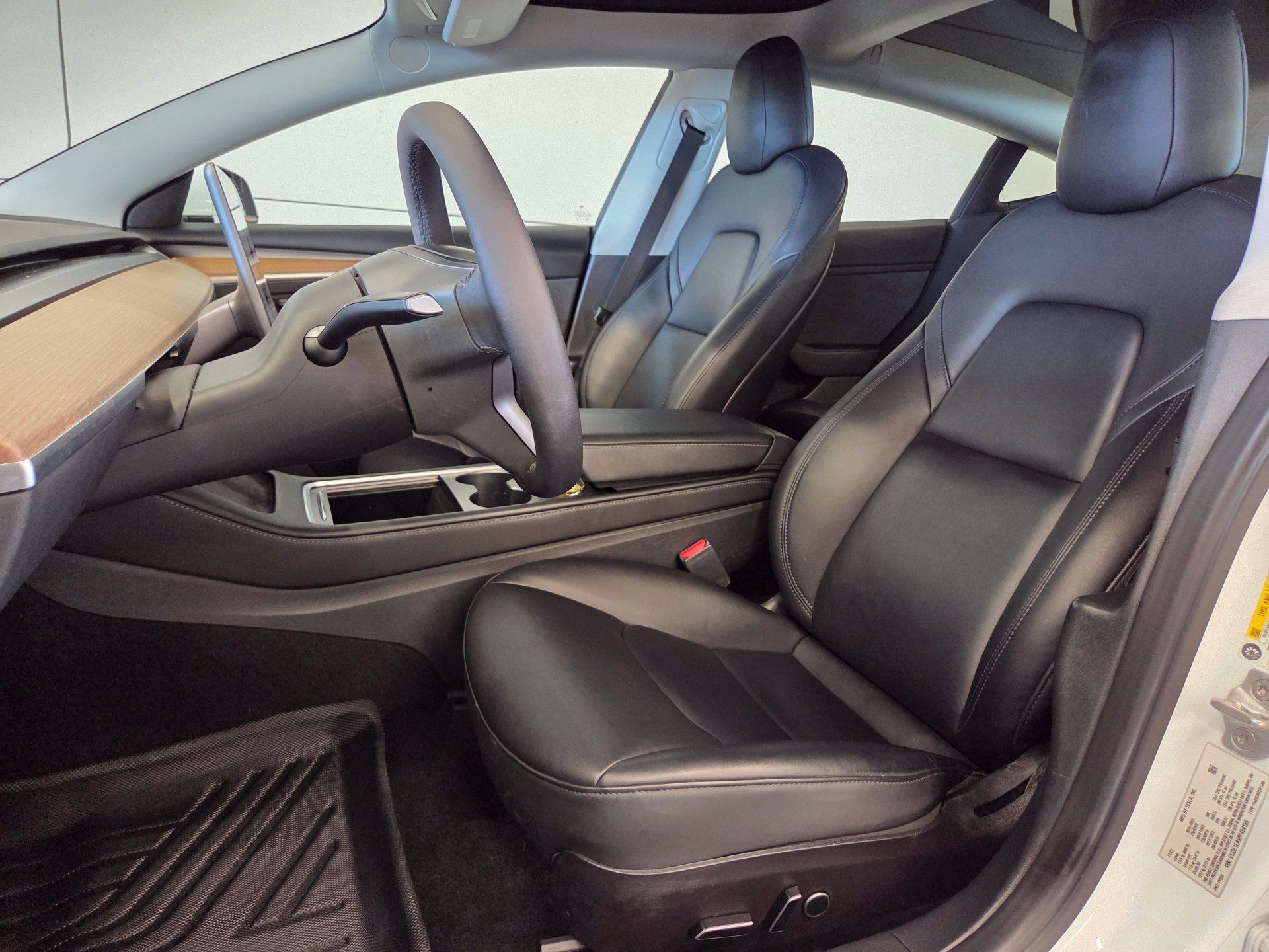 Used 2023 Tesla Model 3 Standard Range RWD image 5