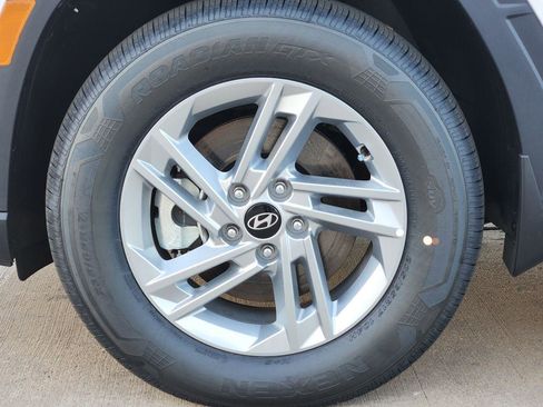 New 2026 Hyundai Tucson SE image 7