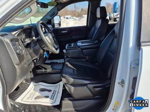 Used 2021 Chevrolet Silverado 2500 W/T w/ WT Fleet Convenience Package image 9