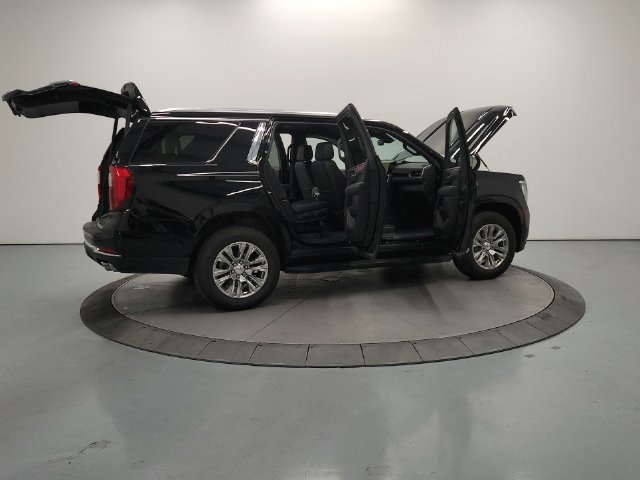 Used 2025 GMC Yukon Denali AWD/4WD image 17