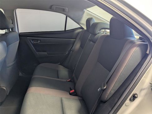 Used 2018 Toyota Corolla LE image 25