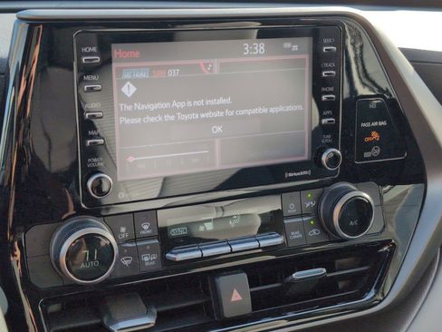 Used 2022 Toyota Highlander L image 20