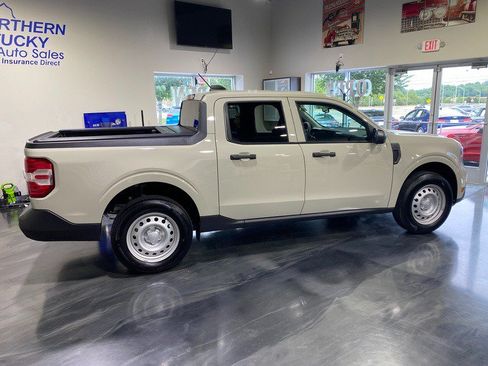 Used 2025 Ford Maverick XL w/ Equipment Group 102A AWD/4WD image 2