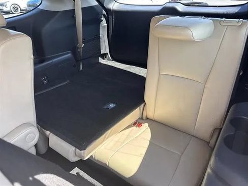 Used 2021 Toyota Highlander XLE FWD image 16