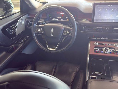 Used 2023 Lincoln Aviator Reserve w/ Equipment Group 201A image 30