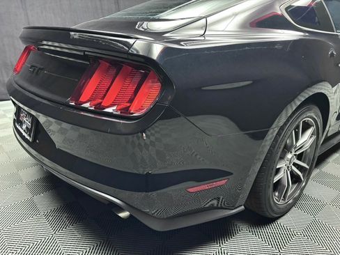 Used 2017 Ford Mustang Premium image 12
