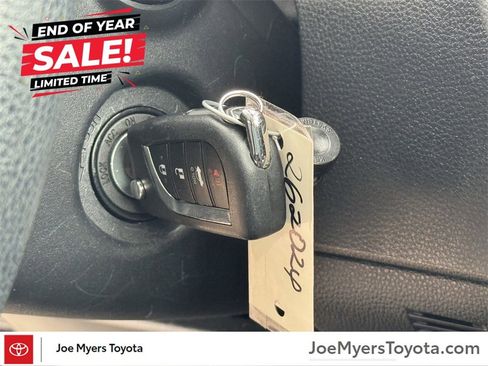 Used 2025 Toyota Corolla LE image 19