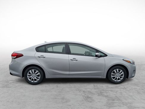 Used 2017 Kia Forte LX FWD image 6