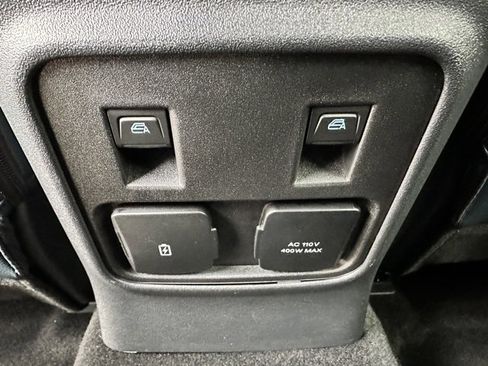 Used 2024 Ford Bronco Outer Banks image 11