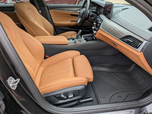 Certified 2023 BMW 530i w/ Premium Package image 39