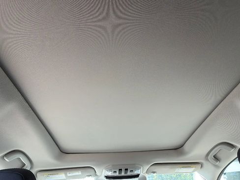 Used 2019 Subaru Ascent Limited AWD/4WD image 32