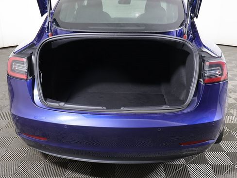 Used 2020 Tesla Model 3 Standard Range image 16