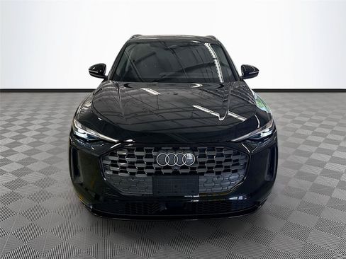 Certified 2025 Audi Q5 Premium w/ Convenience Package AWD/4WD image 2