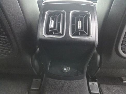 Used 2024 Kia Sorento LX image 13