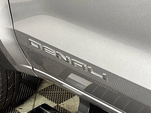 Used 2023 GMC Canyon Denali AWD/4WD image 24