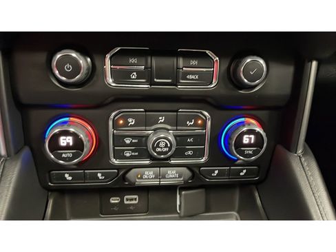 Used 2021 Chevrolet Tahoe Z71 w/ Rear Media and Nav Package image 14