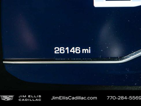 Used 2023 GMC Yukon Denali image 9